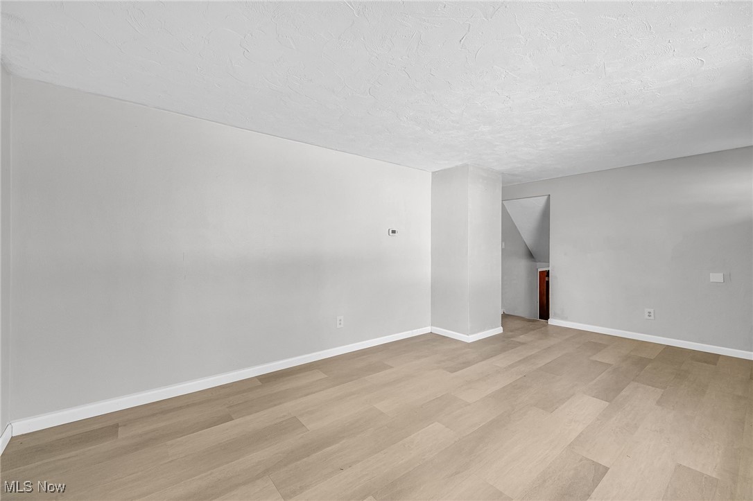4847 Hollyview Drive, Vermilion, Ohio image 3