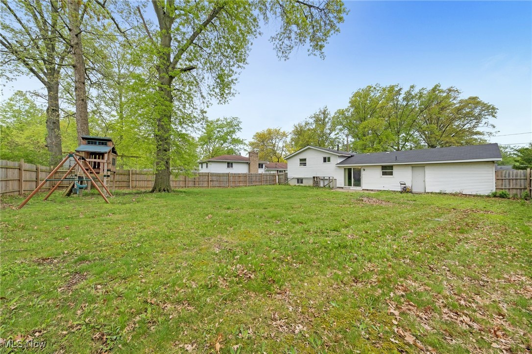 4847 Hollyview Drive, Vermilion, Ohio image 27