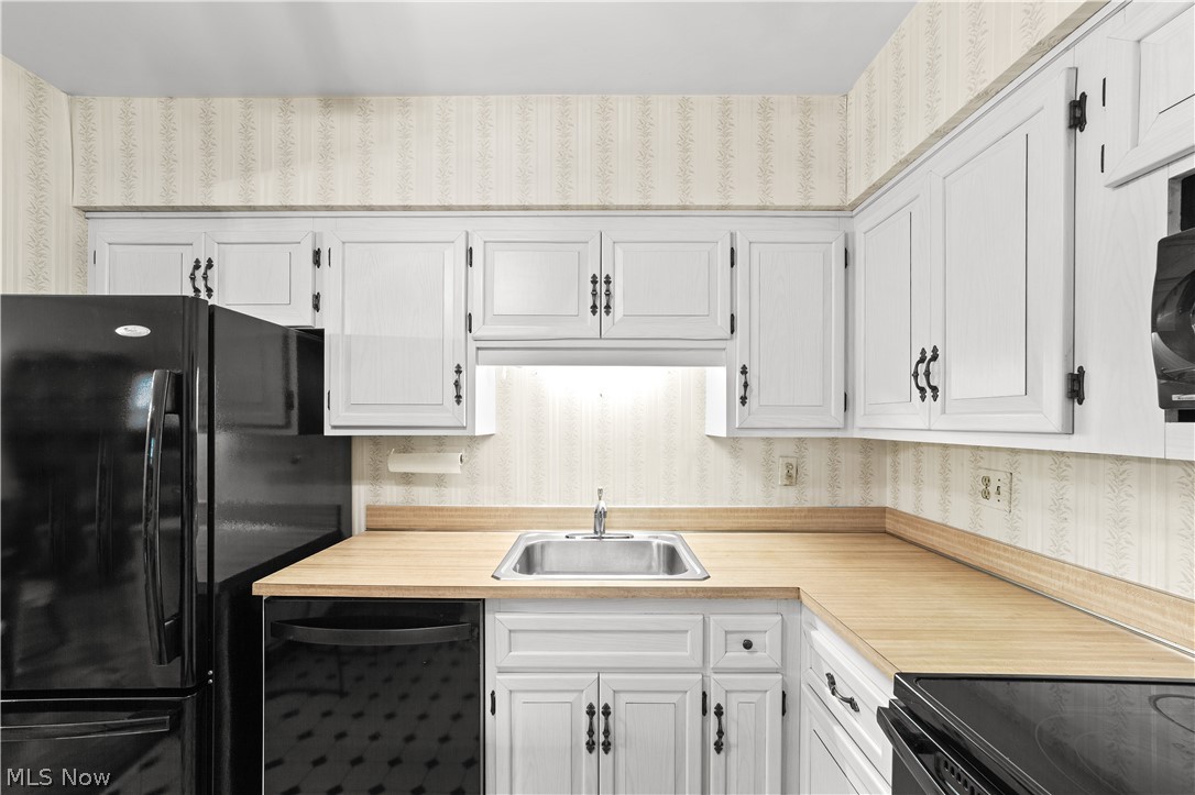 Heritage Circle Condo - Residential