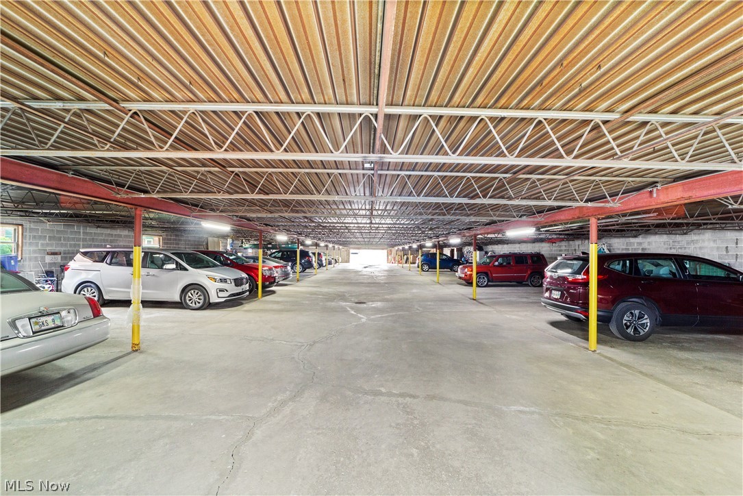 Heritage Circle Condo - Residential