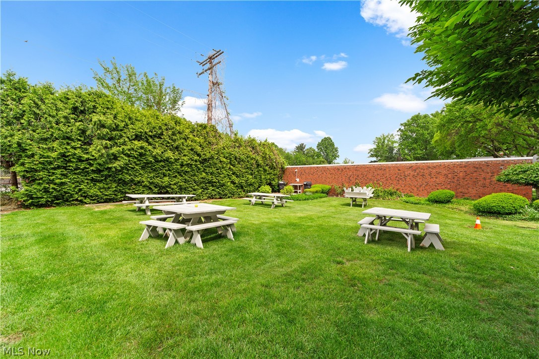 Heritage Circle Condo - Residential