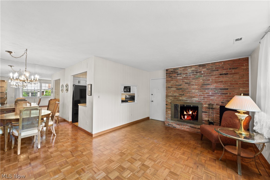 Heritage Circle Condo - Residential