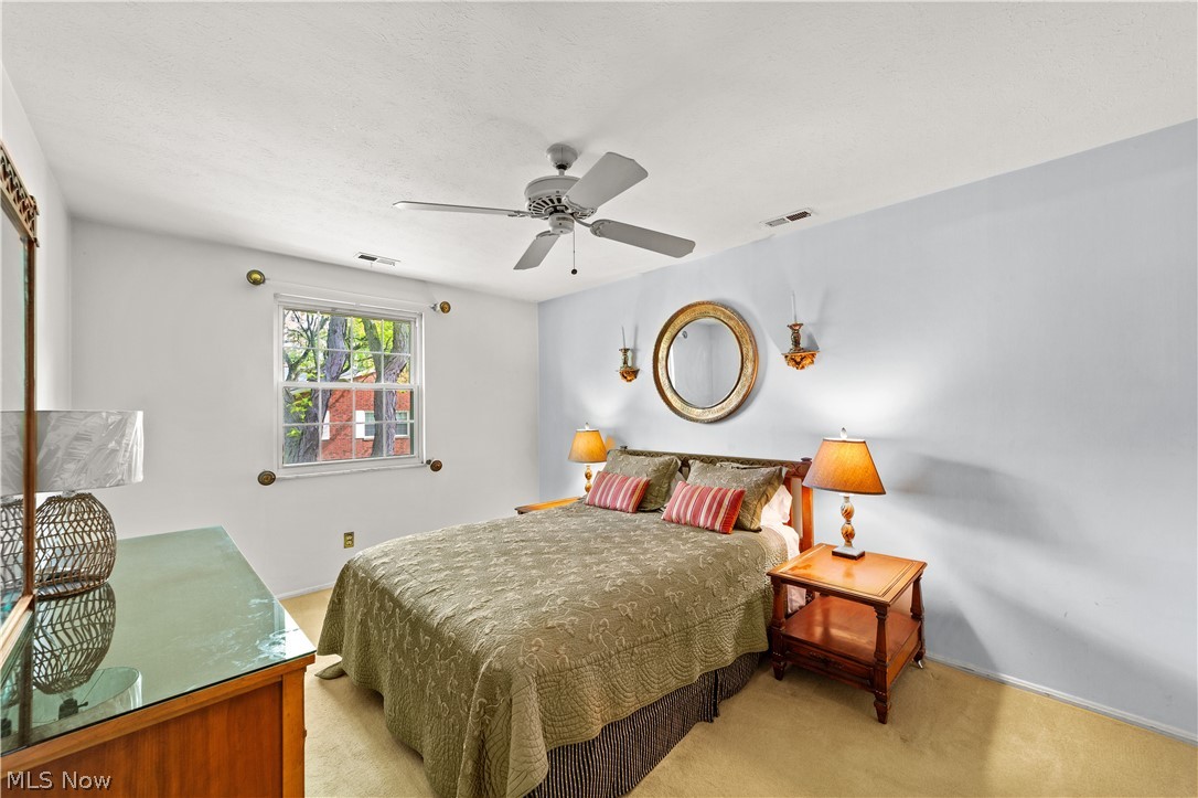 Heritage Circle Condo - Residential