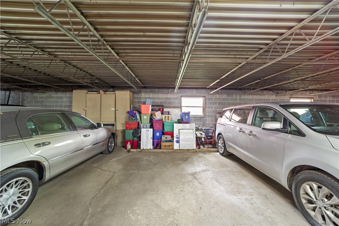 Heritage Circle Condo - Residential