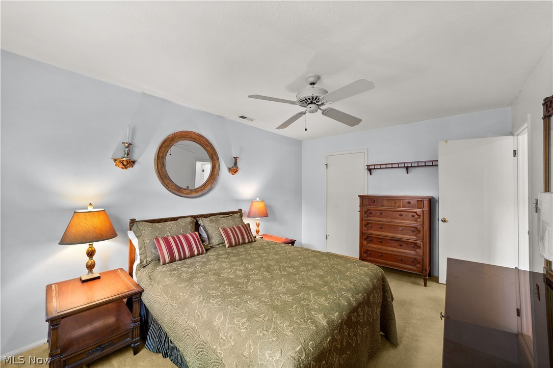 Heritage Circle Condo - Residential