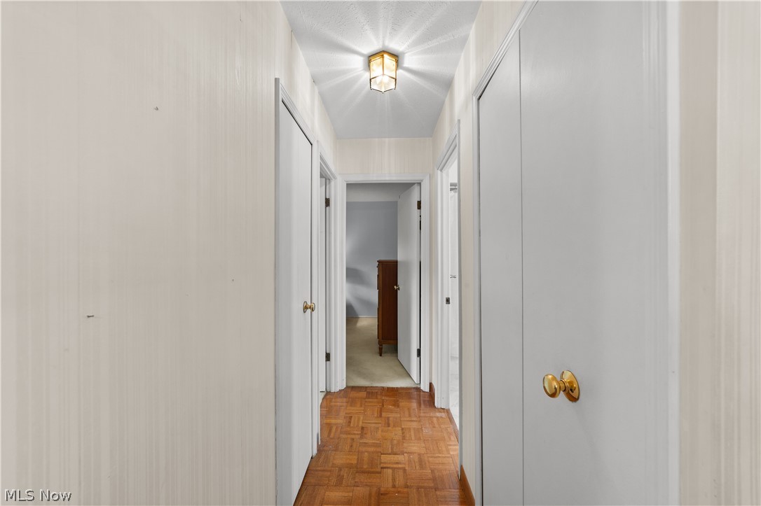 Heritage Circle Condo - Residential