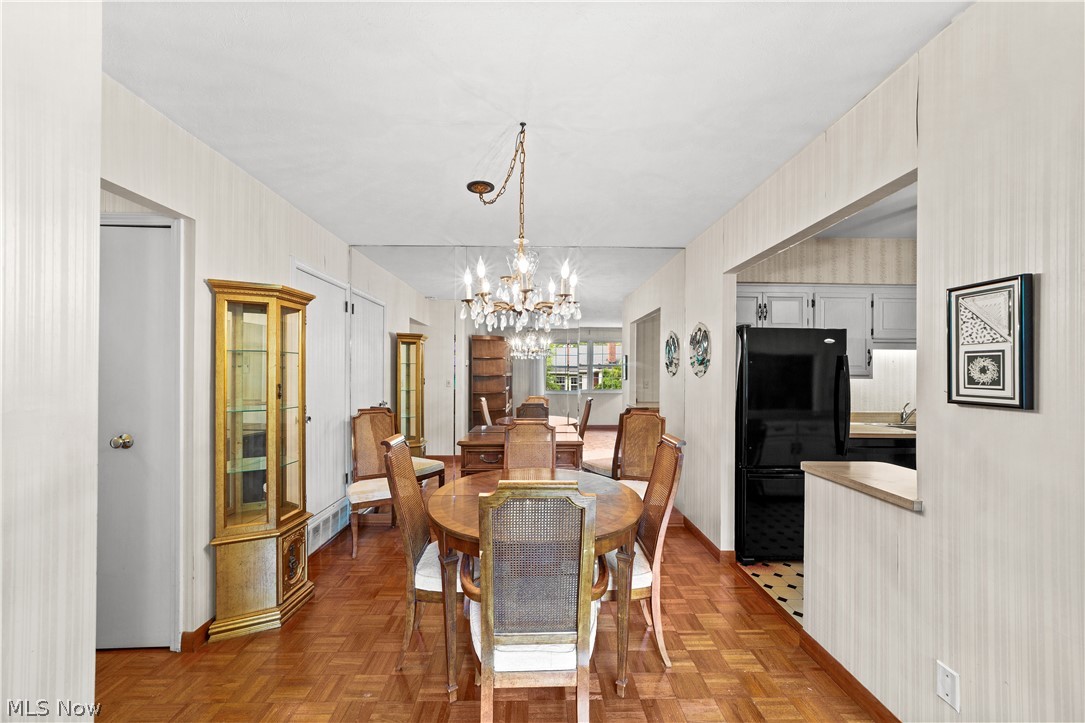 Heritage Circle Condo - Residential