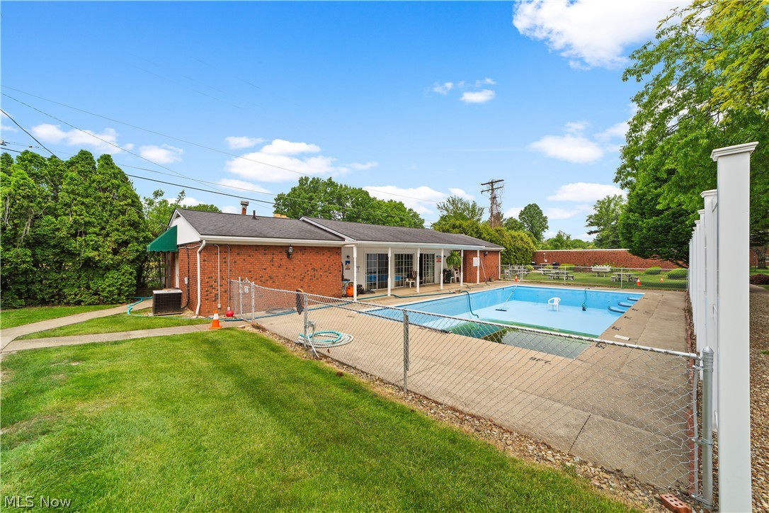 Heritage Circle Condo - Residential