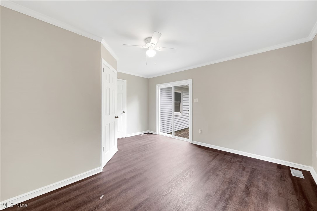 908 Hayes Avenue, Willoughby, Ohio image 13
