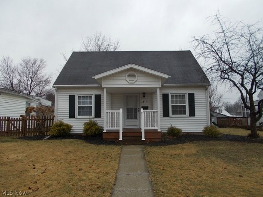 Large family room,gas heat,central air, fenced yard and in great condition!!!