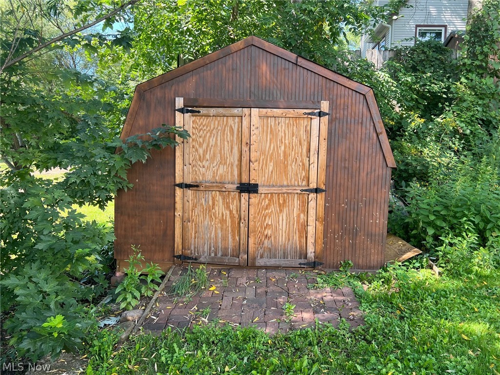 Village/Mantua - Residential Income