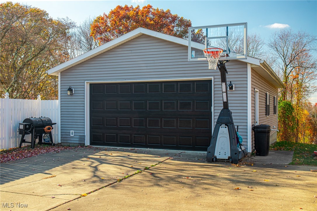 2121 Cambridge Road, Coshocton, Ohio image 39