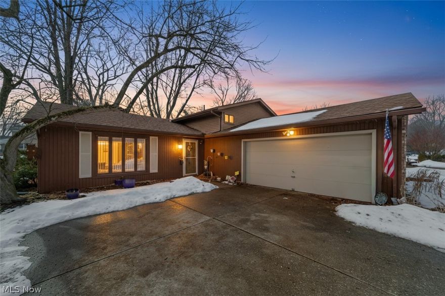 Welcome to 129 Hidden Tree Ln in beautiful Amherst! Located in a desirable and well-maintained neighborhood, this spacious 3-bedroom, 2.5 -bath home offers 2,492 square feet of comfortable living space. Step inside to find a bright and inviting layout with generous room sizes and a natural flow that’s perfect for both everyday living and entertaining. The expansive living areas provide plenty of space to relax, host gatherings, or simply enjoy time at home. With three well-sized bedrooms and two and a half bathrooms, this home offers both functionality and flexibility. Whether you’re upsizing, downsizing, or looking for your next investment, this property checks the boxes. Enjoy the charm of the neighborhood while being conveniently located near local shopping, dining, parks, and major routes. Don’t miss your opportunity to own a beautiful home in one of Amherst’s most sought-after areas. Schedule your private showing today!