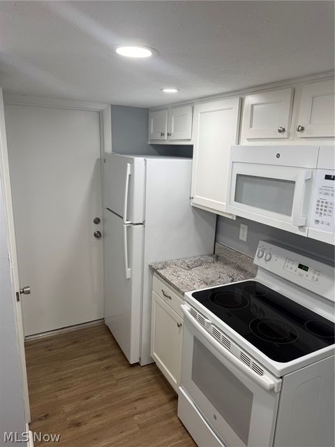Tiny photo for 944 Wadsworth Road #F3, Medina, OH 44256 (MLS # 5210570)