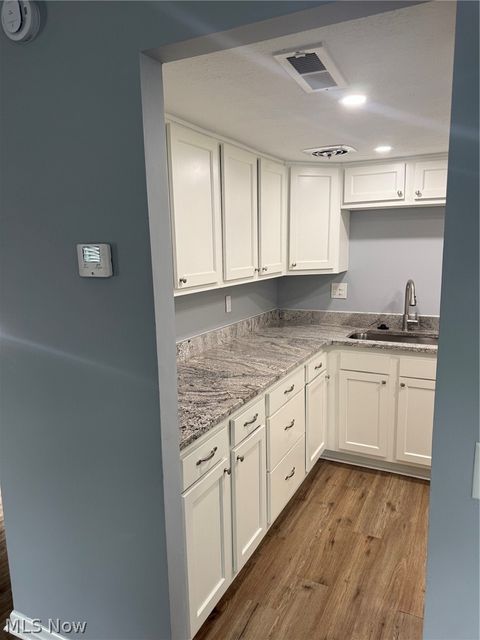 Tiny photo for 944 Wadsworth Road #F3, Medina, OH 44256 (MLS # 5210570)