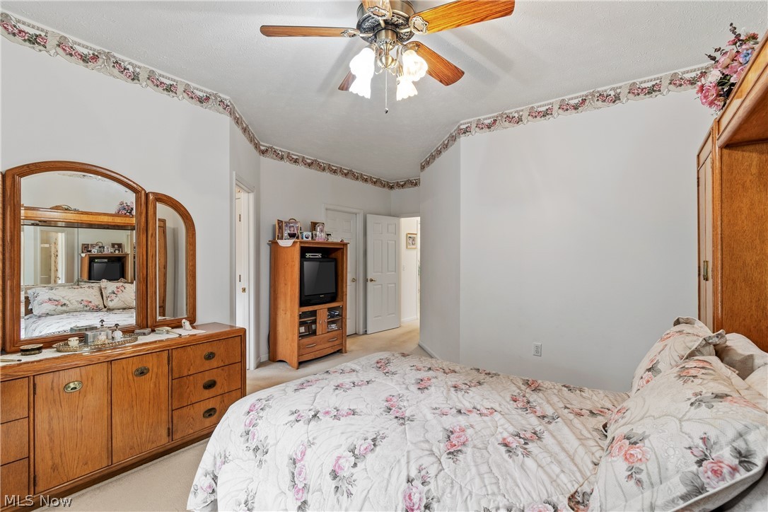 GREENBRIAR AT RIVER VALLEY - Residential
