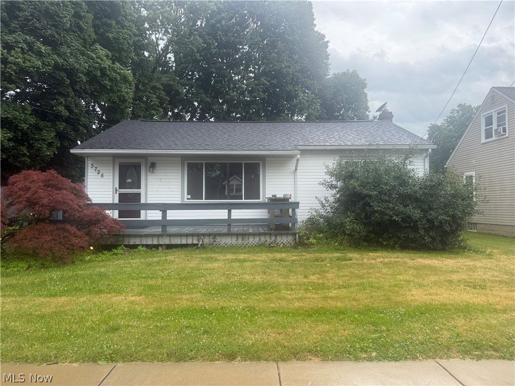Photo of 3728 Herbert Street, Mogadore, OH 44260 (MLS # 5220835)