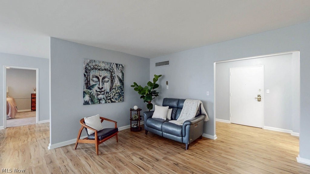 13800 Fairhill Road 314