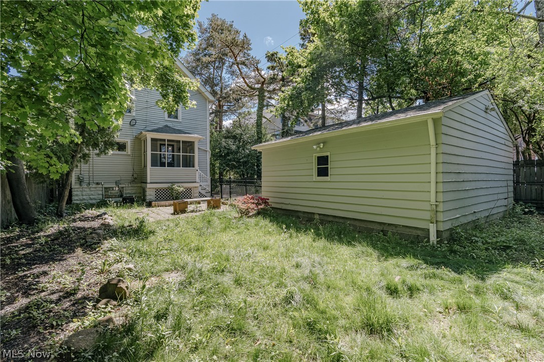 Shaker Lakes 02 - Residential