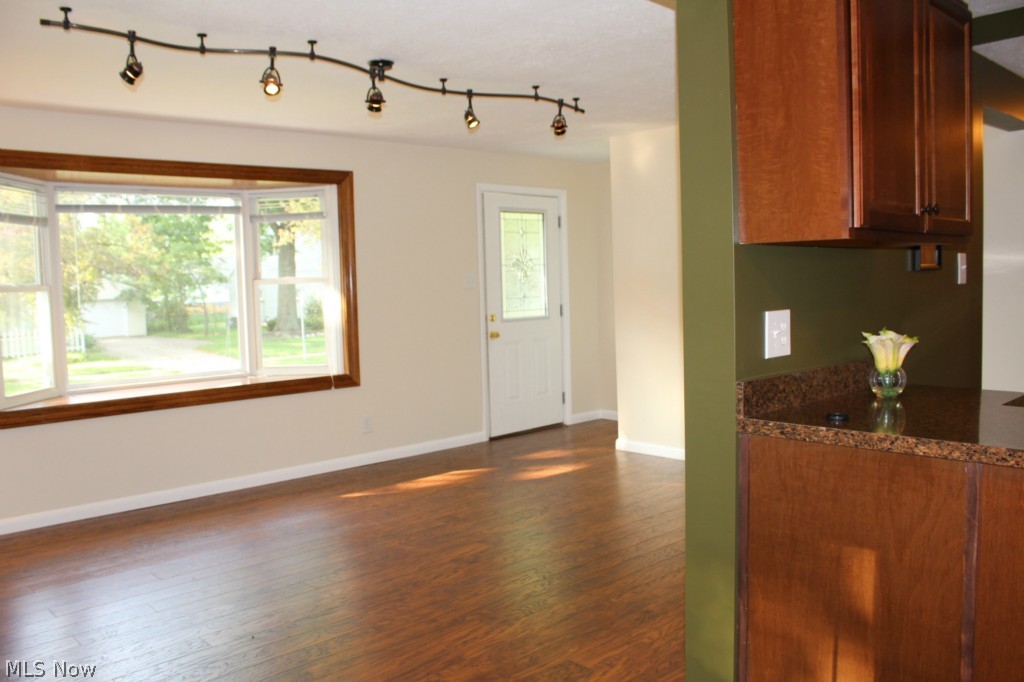 Heslop Morning View 04 - Residential