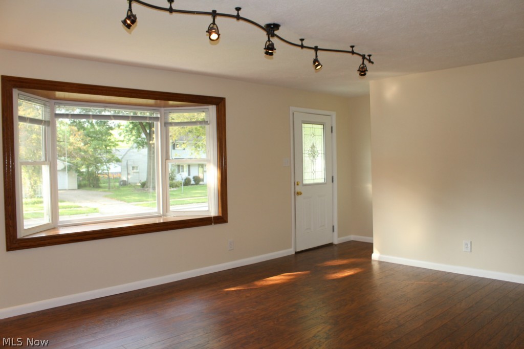 Heslop Morning View 04 - Residential