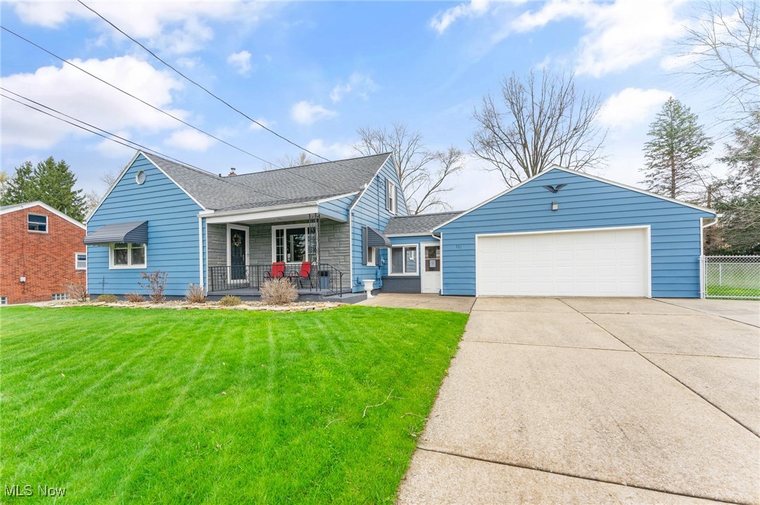321 Hillcrest Avenue, Hubbard, Ohio image 1