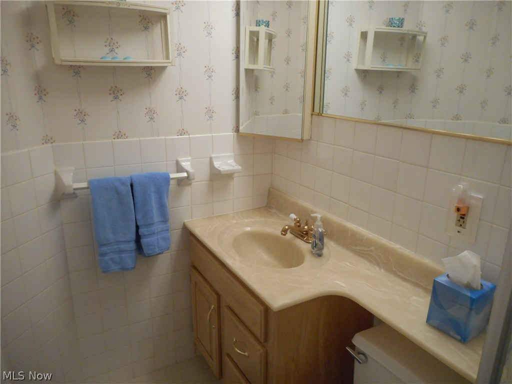 Silver Lake Towers Condo - Residential