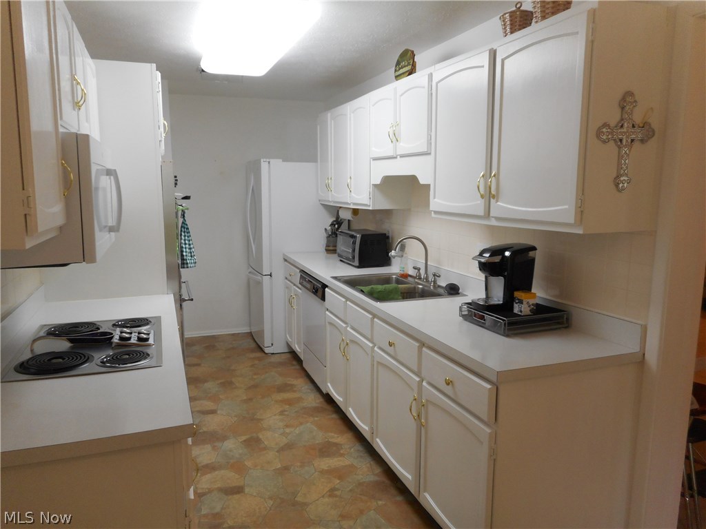 Silver Lake Towers Condo - Residential