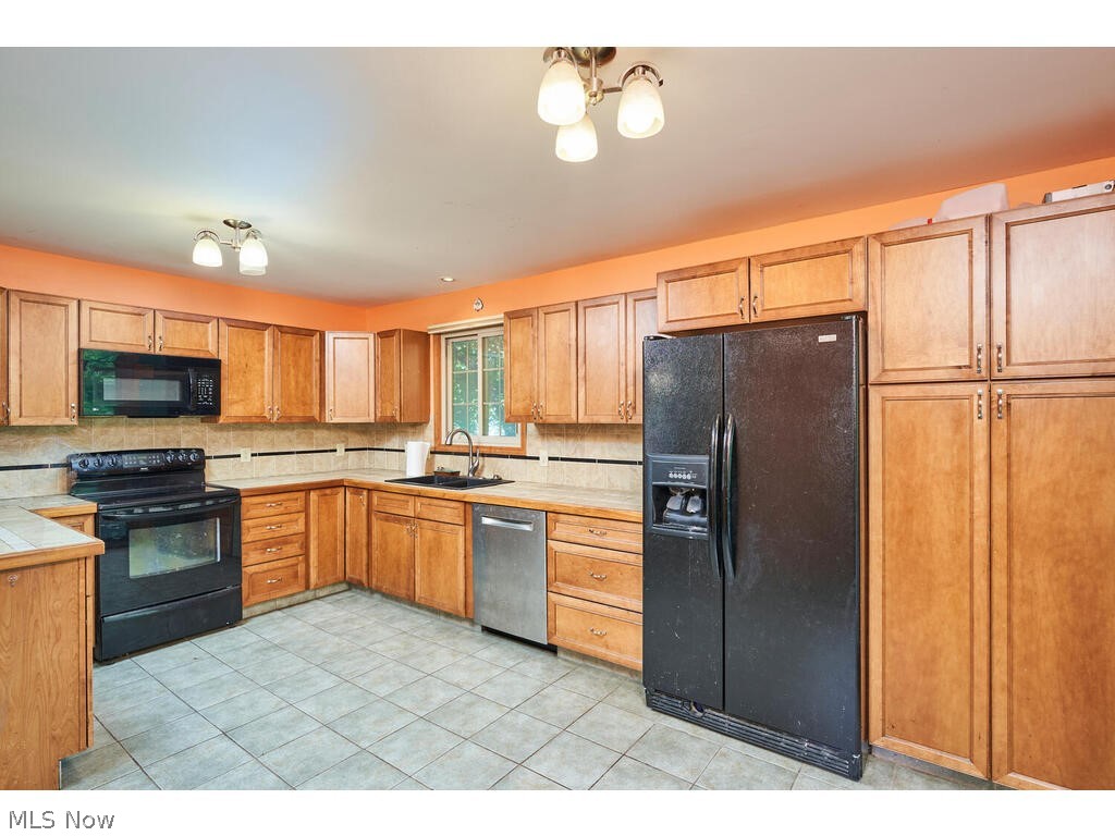 Merriman Manor - Residential