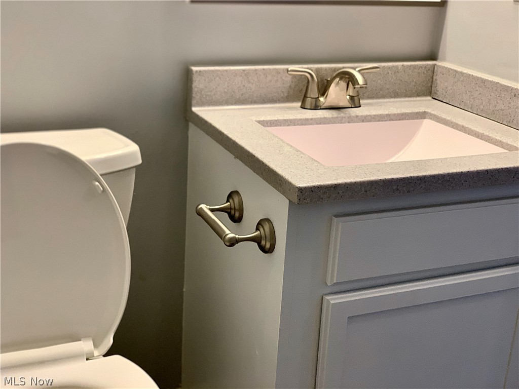 Brookledge Commons Condos - Residential