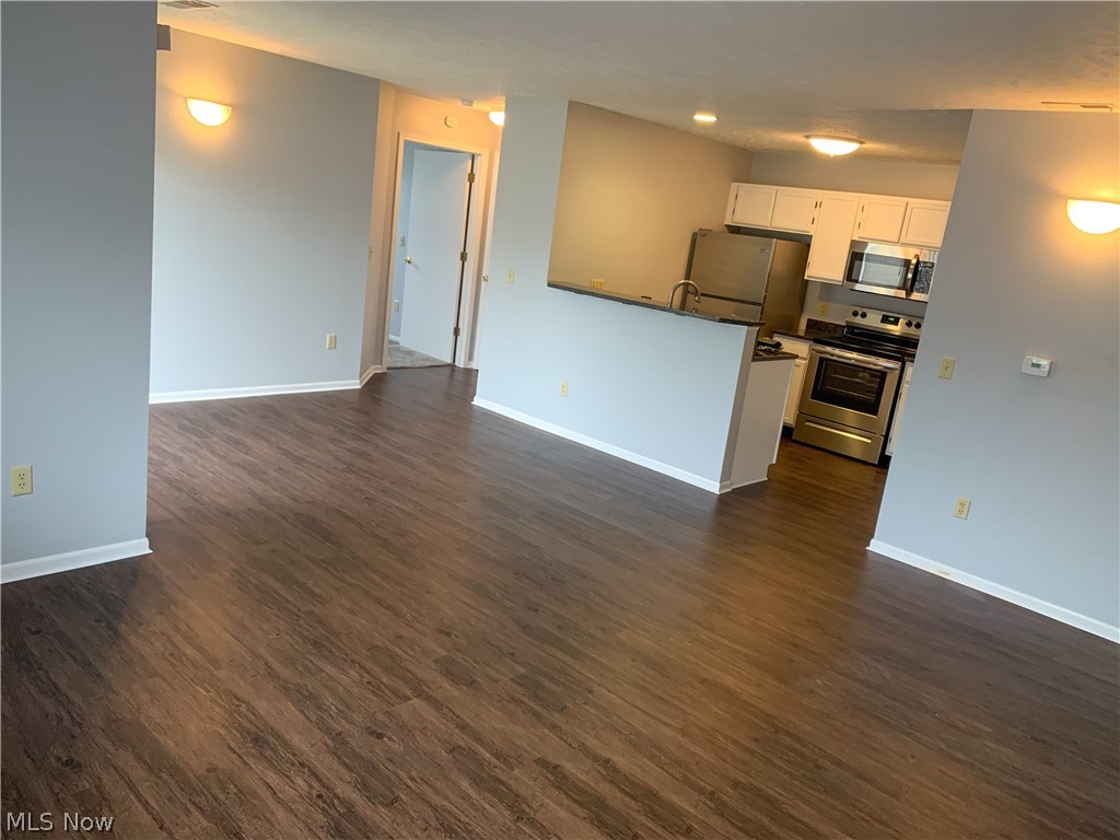 Brookledge Commons Condos - Residential