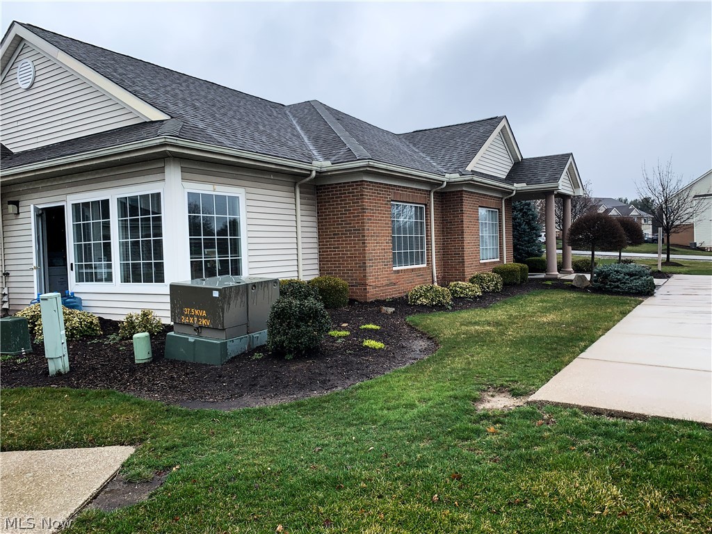 Brookledge Commons Condos - Residential