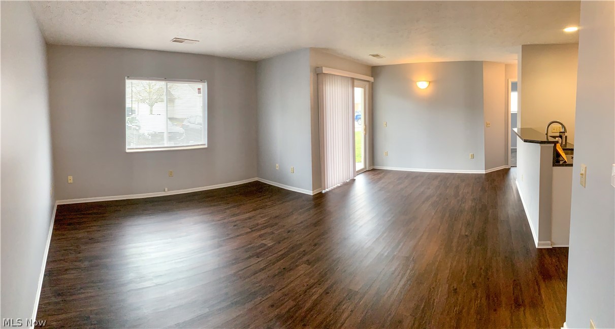 Brookledge Commons Condos - Residential