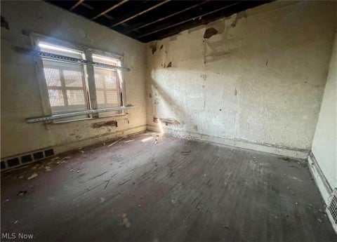 Tiny photo for 12103 Kinsman Road, Cleveland, OH 44120 (MLS # 5246814)