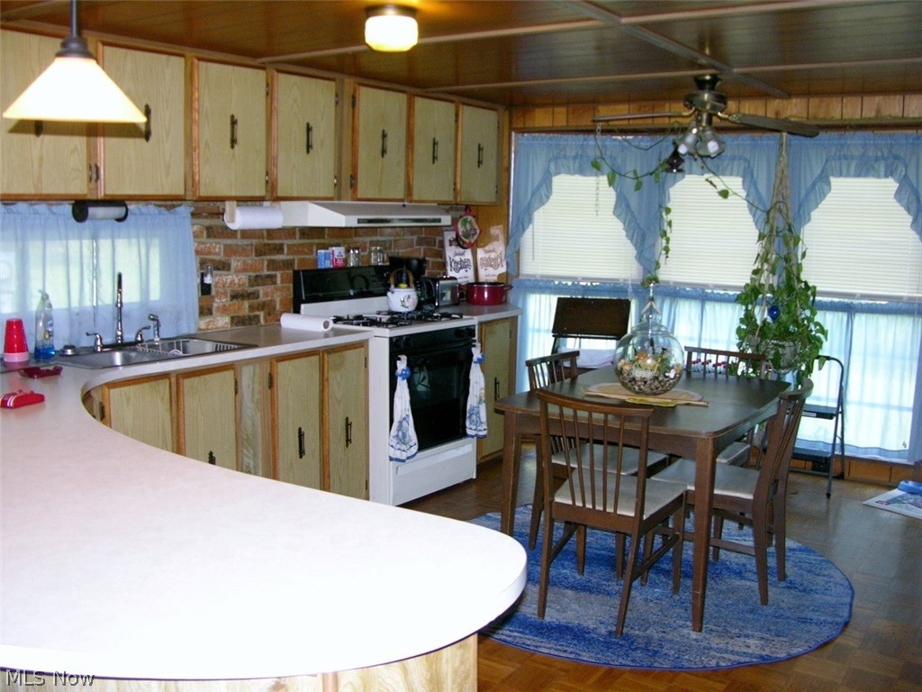 Highlawn Adn - Residential