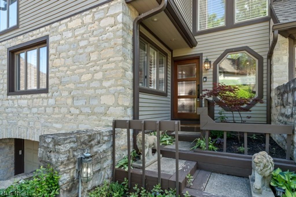Photo of 410 Darbys Run, Bay Village, OH 44140 (MLS # 5208422)
