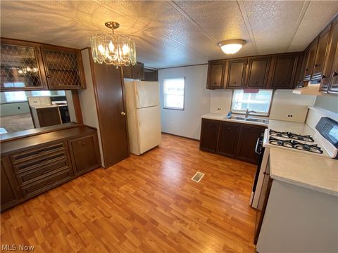 Tiny photo for 34424 Euclid Avenue #252, Willoughby, OH 44094 (MLS # 5189724)