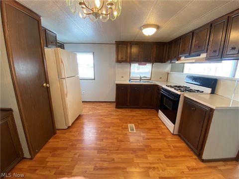 Tiny photo for 34424 Euclid Avenue #252, Willoughby, OH 44094 (MLS # 5189724)