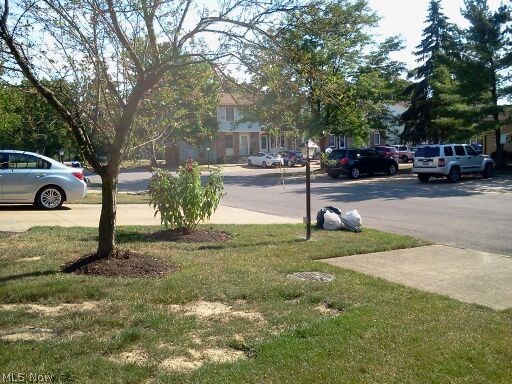 Maplecreek Twnhms - Residential