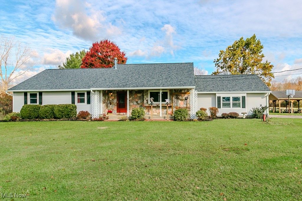 Photo of 14940 Gar Highway, Chardon, OH 44024 (MLS # 5169146)