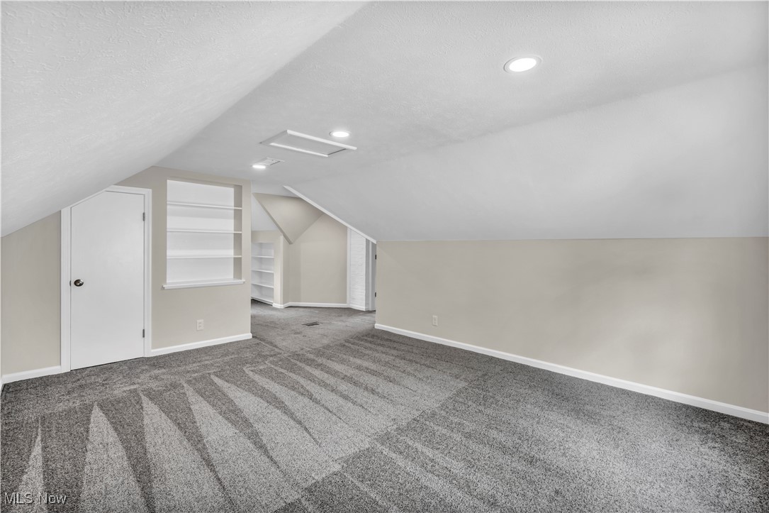 6910 Brownfield Drive, Parma, Ohio image 21