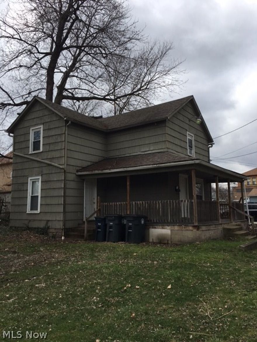 Convenient location with this 3 bedroom 1 bath unit! Decent sized kitchen, dining room, and living room.  Great front porch.  Modern paint colors throughout and newer carpet. Tenant pays all utilities. All adult occupants must apply online, we run credit, criminal and eviction history and verify income.  $35 application fee. No Section 8.
