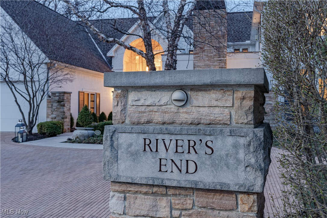 19486 Frazier Drive, Rocky River, Ohio image 3
