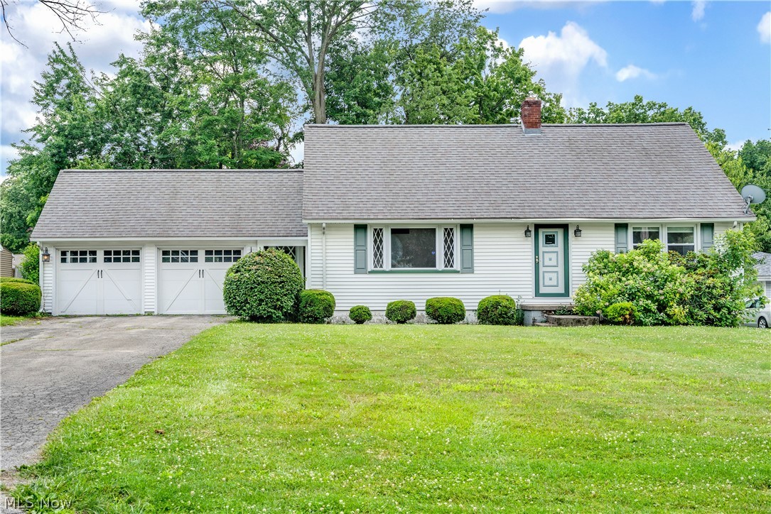 Photo 1 of 45 — 24 Deeringwood Drive, New Middletown, OH 44442
