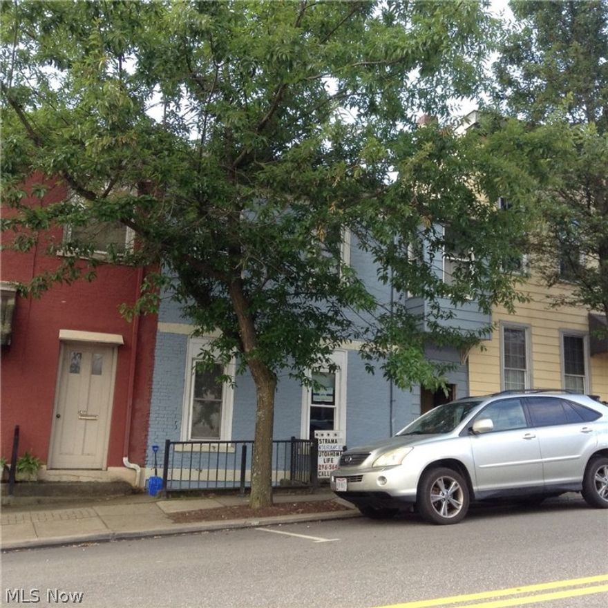 Great investment property! 5-one bedroom apartments & one- office in front. All updated electric & plumbing. Newer windows. Back parking. Monthly income $2500. Owner pays only water & sewage.