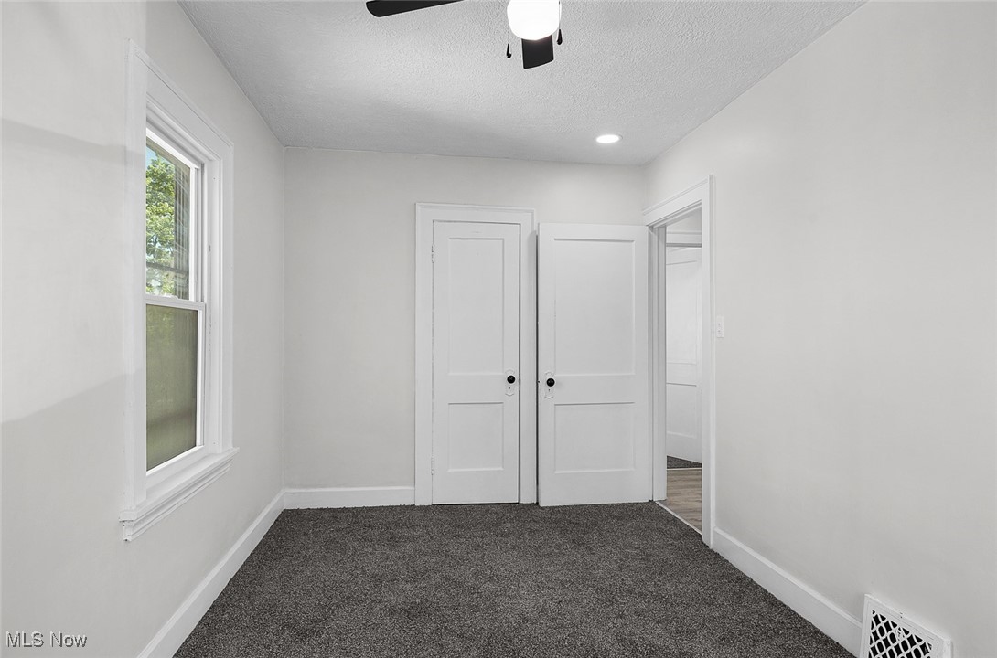 12513 Dove Avenue, Cleveland, Ohio image 27