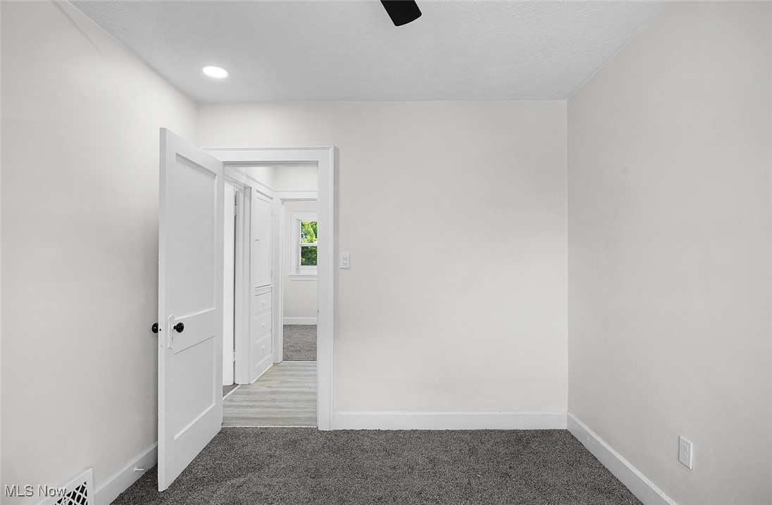 12513 Dove Avenue, Cleveland, Ohio image 26