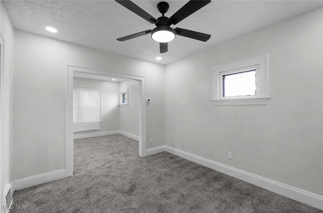 12513 Dove Avenue, Cleveland, Ohio image 15