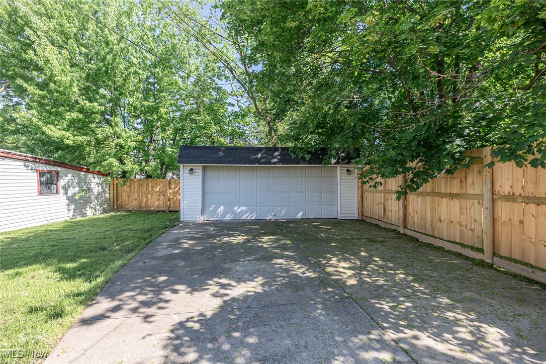 12513 Dove Avenue, Cleveland, Ohio image 8