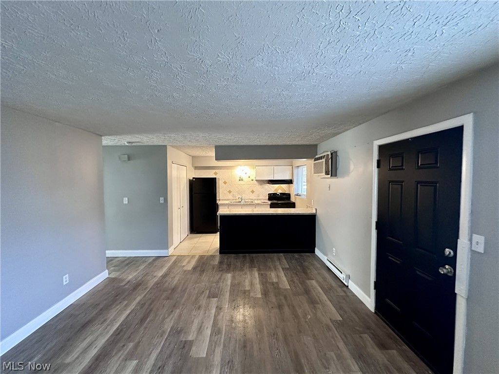 Photo of 480 Massillon Road, Akron, OH 44306 (MLS # 5198370)